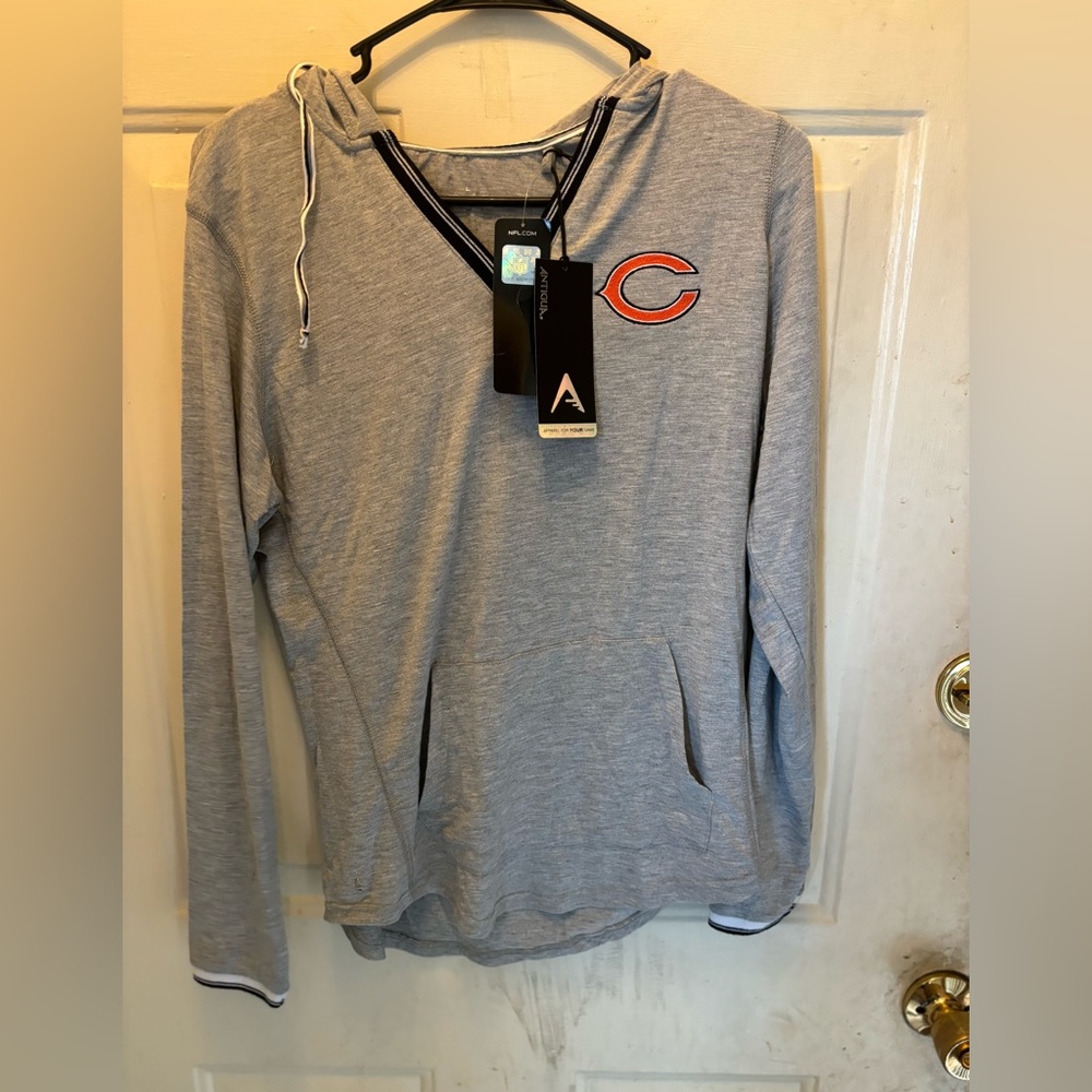 Antigua woman’s warmup large